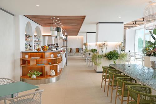 Food and beverages, Hotel Delfino Taranto in Taranto Food and beverages, Hotel Delfino Taranto in Taranto