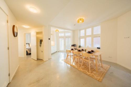 Urban Luxe 70 m2 Two-Bedroom Apartment GB-62 in Bergen Urban Luxe 70 m2 Two-Bedroom Apartment GB-62 in Bergen