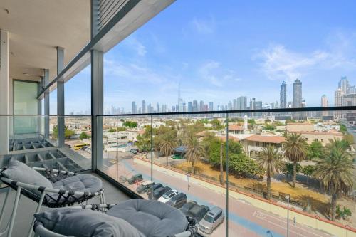 Stunning 1BR Canal Front Residence near Downtown in Jumeirah Stunning 1BR Canal Front Residence near Downtown in Jumeirah