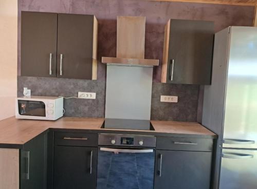 Gîte des giblins - Saint Amand en Puisaye (Gite des giblins - Saint Amand en Puisaye) in Saint-Amand-en-Puisaye Gîte des giblins - Saint Amand en Puisaye (Gite des giblins - Saint Amand en Puisaye) in Saint-Amand-en-Puisaye