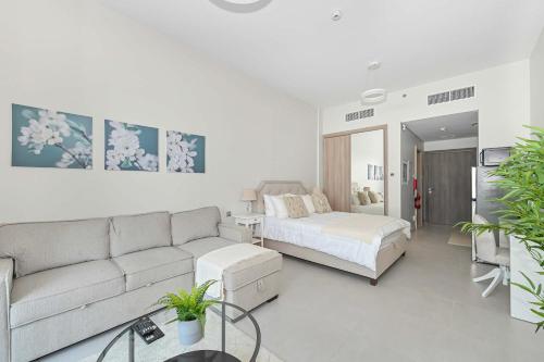 New Large Studio - Great Terrace in Al Quoz New Large Studio - Great Terrace in Al Quoz