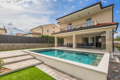 A szálláshely kívülről, Villa Manuela in Porat A szálláshely kívülről, Villa Manuela in Porat