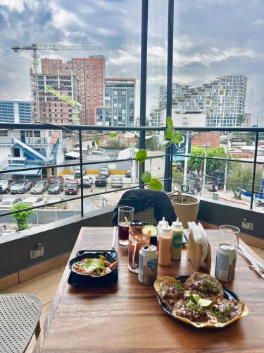 Restaurant, Hotel Citadin Zona 4 near Hospital Centro Médico Restaurant, Hotel Citadin Zona 4 near Hospital Centro Médico