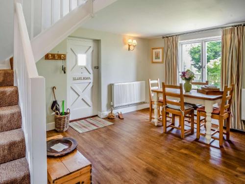 Facilities, 1 Bed in Cowes IC084 in Cowes South and Northwood Facilities, 1 Bed in Cowes IC084 in Cowes South and Northwood