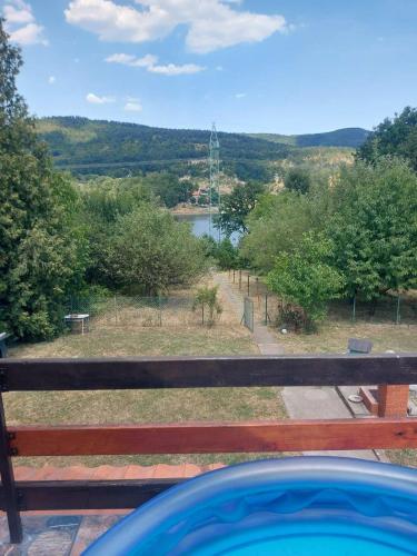 Dudino jezersko gnezdo in Brestovac Dudino jezersko gnezdo in Brestovac