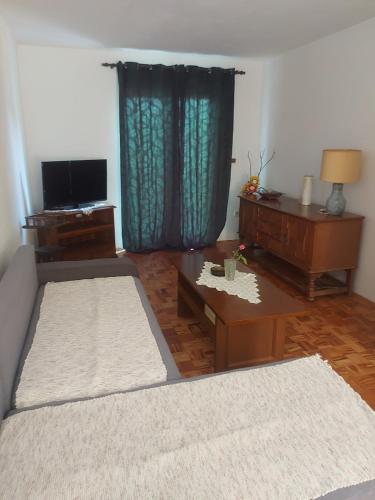 Dudino jezersko gnezdo in Brestovac Dudino jezersko gnezdo in Brestovac