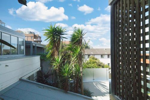 Bondi Beachfront Retreat 1B in Tamarama Bondi Beachfront Retreat 1B in Tamarama