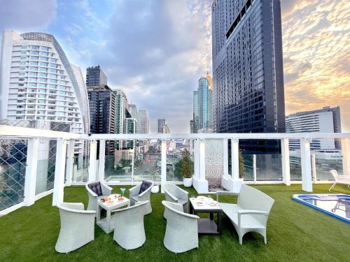 บริการและสิ่งอำนวยความสะดวก, โรงแรมฟูราม่าเอ็กซ์คลูซีฟ อโศก กรุงเทพฯ (FuramaXclusive Asoke Hotel Bangkok) near สถานีรถไฟฟ้าอโศก บริการและสิ่งอำนวยความสะดวก, โรงแรมฟูราม่าเอ็กซ์คลูซีฟ อโศก กรุงเทพฯ (FuramaXclusive Asoke Hotel Bangkok) near สถานีรถไฟฟ้าอโศก