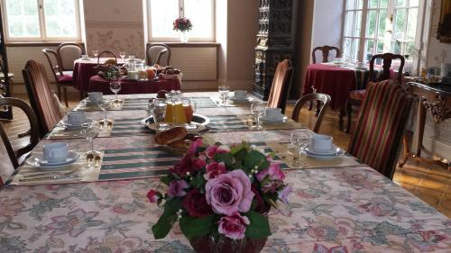 Food and beverages, Chateau De Werde in Matzenheim Food and beverages, Chateau De Werde in Matzenheim