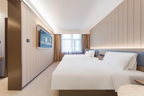 Hanting Hotel Yanqing Wanda Plaza, Beijing in يانتشينج Hanting Hotel Yanqing Wanda Plaza, Beijing in يانتشينج