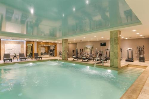 수영장, 디바니 팰리스 라리사 (Divani Palace Larissa) in 라리사 수영장, 디바니 팰리스 라리사 (Divani Palace Larissa) in 라리사
