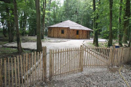 Entrance, L'isba des bois, hors du temps in Janvry Entrance, L'isba des bois, hors du temps in Janvry