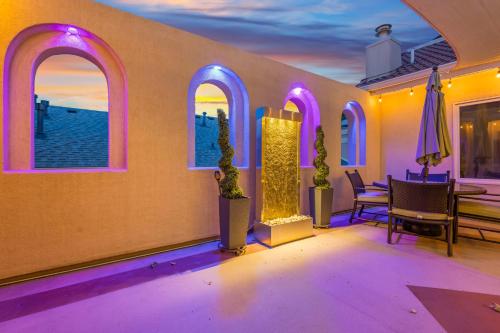 Heart Of Cherry Creek Group Retreat Hot Tub in 櫻桃灣 Heart Of Cherry Creek Group Retreat Hot Tub in 櫻桃灣