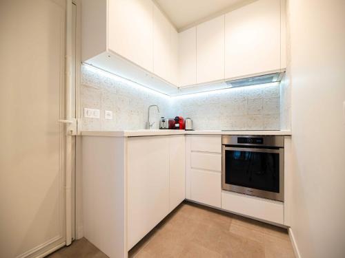Facilities, Elegant apartment - 2BR-6P - Notre Dame Cathedral in Paris Facilities, Elegant apartment - 2BR-6P - Notre Dame Cathedral in Paris