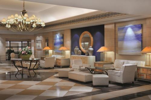 Hol, Movenpick Hotel Beirut in Raouche Hol, Movenpick Hotel Beirut in Raouche