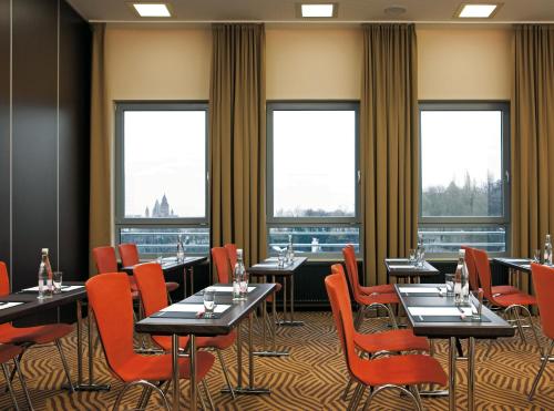 Salón de banquetes, IntercityHotel Mainz in Mainz Salón de banquetes, IntercityHotel Mainz in Mainz