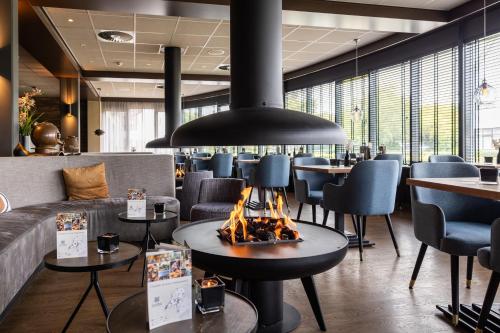 Restaurace, Fletcher Hotel-Restaurant Noordsee-Ameland in Ameland Restaurace, Fletcher Hotel-Restaurant Noordsee-Ameland in Ameland