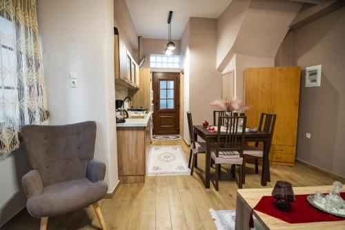 مطبخ, Mary's cozy apartments in Kampos Skoureikon مطبخ, Mary's cozy apartments in Kampos Skoureikon