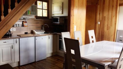 Chalet avec vue sur le Lac de Matemale in 默維林 Chalet avec vue sur le Lac de Matemale in 默維林