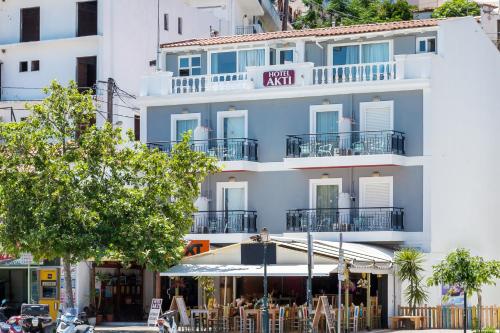 Vista exterior, Hotel Akti in Skiathos Island Vista exterior, Hotel Akti in Skiathos Island