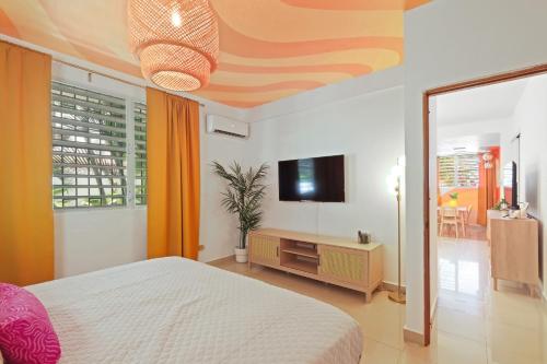 Isla Verde Retreats - 2 Stylish Homes by the Ocean in Loiza Isla Verde Retreats - 2 Stylish Homes by the Ocean in Loiza
