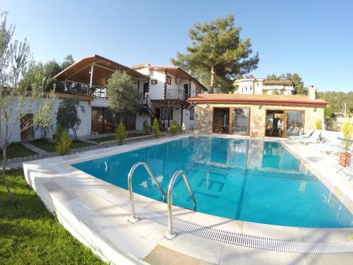 This photo about Pinar Hotel shared on HyHotel.com