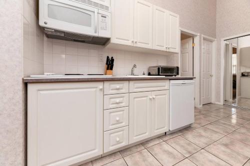 Cozy Fairmont Hot Springs 1br Condo in Fairmont Hot Springs (BC) Cozy Fairmont Hot Springs 1br Condo in Fairmont Hot Springs (BC)