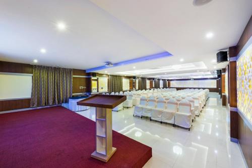 T S Royal Grand Hotel in Iggalur T S Royal Grand Hotel in Iggalur