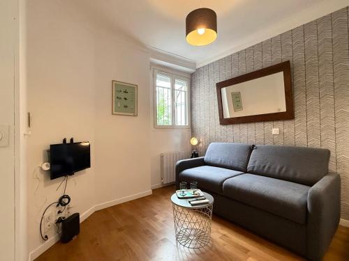 Elegant Studio - 2 min walk from Metro - 2 guests in Pigalle Elegant Studio - 2 min walk from Metro - 2 guests in Pigalle