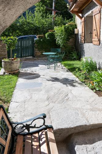 Erkély/terasz, Sweet Home 119 spa privé (Sweet Home 119 spa prive) in Château-Ville-Vieille Erkély/terasz, Sweet Home 119 spa privé (Sweet Home 119 spa prive) in Château-Ville-Vieille