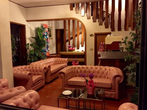 This photo about Meuble Lariana shared on HyHotel.com