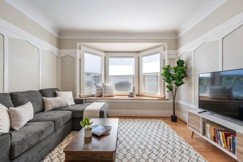 Super Convenient 1br City Pad With Garage Parking in Richmond District Super Convenient 1br City Pad With Garage Parking in Richmond District