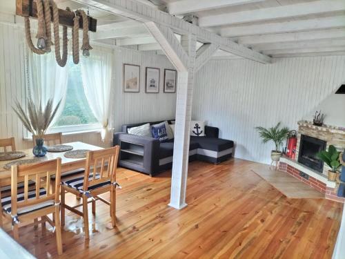 Domek Letniskowy in Karwienskie Bloto Drugie Domek Letniskowy in Karwienskie Bloto Drugie