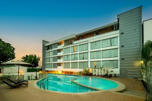 Exterior view, The Isabelle Hotel in Naga City Exterior view, The Isabelle Hotel in Naga City