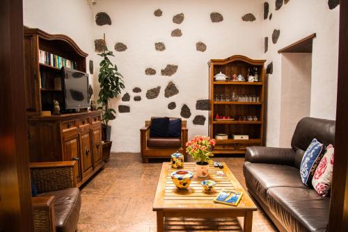 This photo about Casa Rural Finca Isabel shared on HyHotel.com