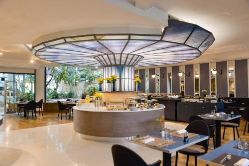 Food and beverages, The Nicolaus Hotel in Bari Food and beverages, The Nicolaus Hotel in Bari