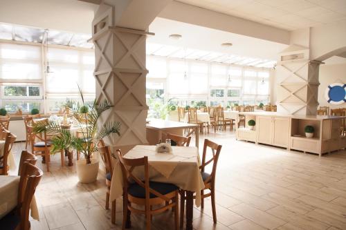 Restaurante, ELPAK Swinoujscie in Uzdrowiskowa Restaurante, ELPAK Swinoujscie in Uzdrowiskowa