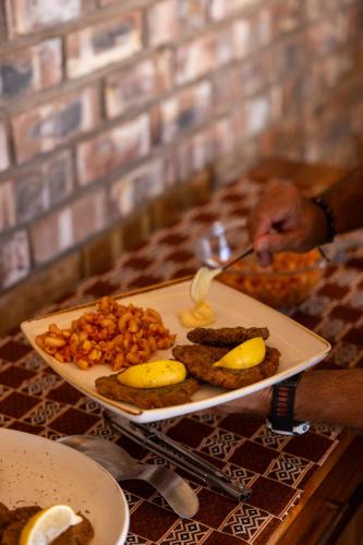 Їжа та напої, Okamanja Lodge in Каманжаб Їжа та напої, Okamanja Lodge in Каманжаб