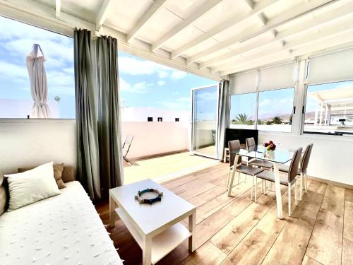 Alojamiento Vacacional con balcón La Vela (Alojamiento Vacacional con balcon La Vela) in Costa Calero Alojamiento Vacacional con balcón La Vela (Alojamiento Vacacional con balcon La Vela) in Costa Calero