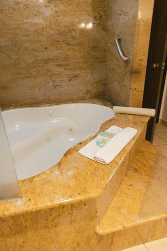 Historic Santa Maria Inn in Santa Maria Historic Santa Maria Inn in Santa Maria