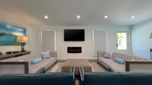 Newly Listed Cottage Retreat in Sacred Oaks Newly Listed Cottage Retreat in Sacred Oaks