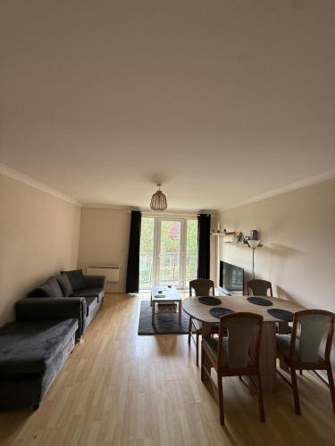 2 Bedroom by JL Airport & Retail in Garston 2 Bedroom by JL Airport & Retail in Garston