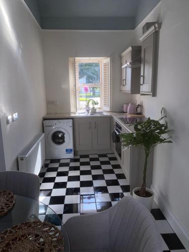 Kitchen, The Little Pink Cottage in Cashel Kitchen, The Little Pink Cottage in Cashel