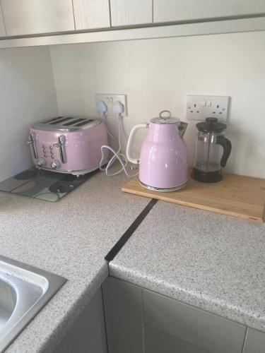 Facilities, The Little Pink Cottage in Cashel Facilities, The Little Pink Cottage in Cashel