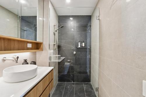 Bathroom, BURS18 - Luxury Accessible Apartment in Burswood Bathroom, BURS18 - Luxury Accessible Apartment in Burswood