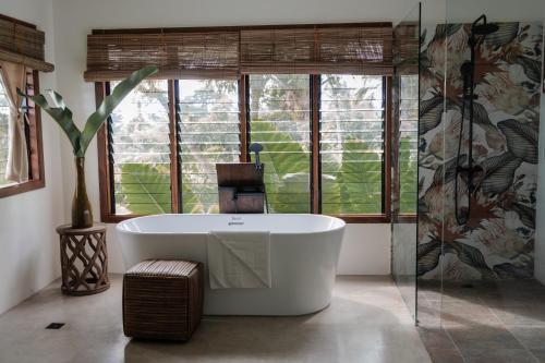 Bathroom, La Joya Farm Resort & Spa in Carcar City Bathroom, La Joya Farm Resort & Spa in Carcar City