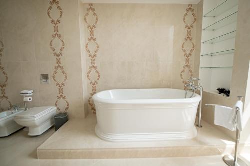 Bad, Kadorr Hotel Resort & Spa in Odessa Bad, Kadorr Hotel Resort & Spa in Odessa