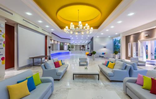 Lobby, Kipriotis Hippocrates Hotel in Psalidi Lobby, Kipriotis Hippocrates Hotel in Psalidi