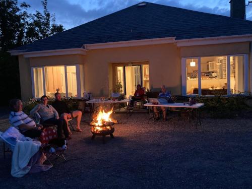 Yellow Cottage up to10 guests in Адар Yellow Cottage up to10 guests in Адар