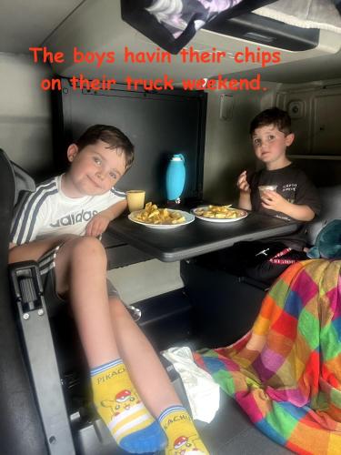 Yellow Cottage up to10 guests in Адар Yellow Cottage up to10 guests in Адар